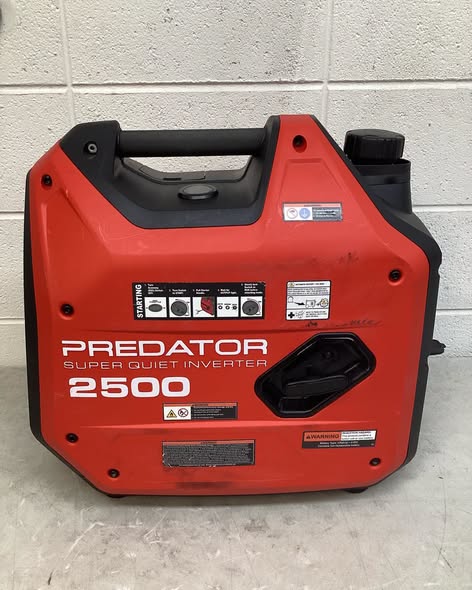 PREDATOR 2500 Watt SUPER QUIET Inverter Generator -  Lightly used