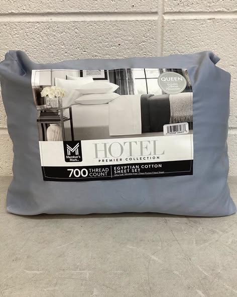 Member’s Mark Hotel Premier Collection 700-Thread-Count Solid Egyptian Cotton Sheet Set, queen size.