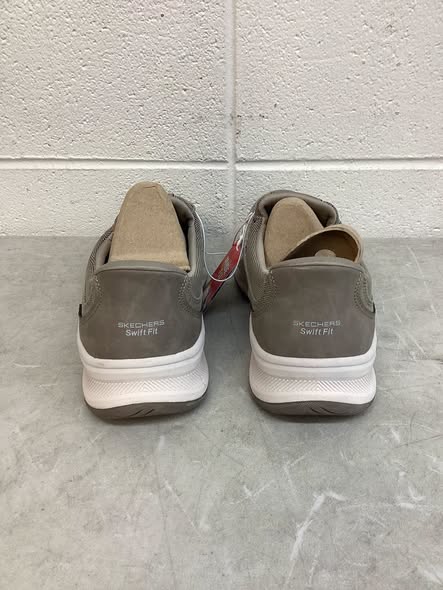 Skechers Men's Canvas Swift Fit Sneaker Size 12