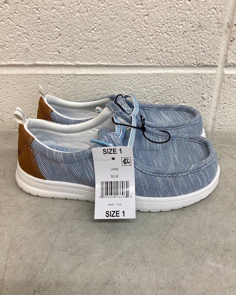 Eddie Bauer Boys Canvas Loafer size 1