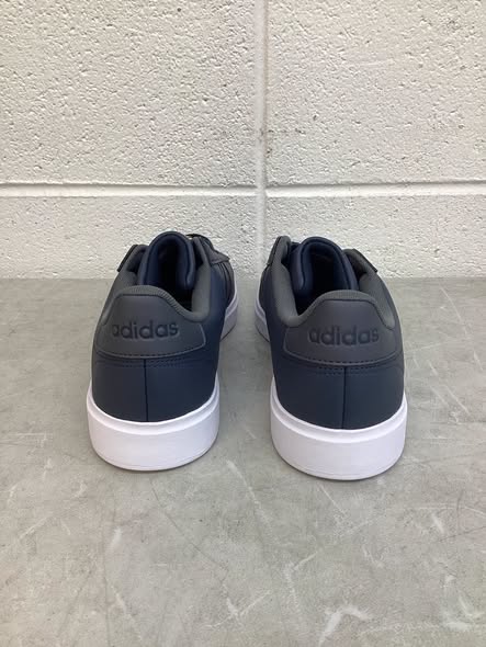 Adidas Men's Grand Court 2.0 Shoe Size 9