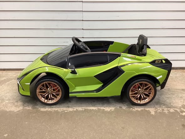 12V Licensed Lamborghini 4WD Kids Ride-on Sports Car with 2.4G Remote