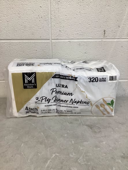 Member's Mark Ultra Premium 3-Ply White Dinner Napkins, 4 pks., 80 napkins/pk.