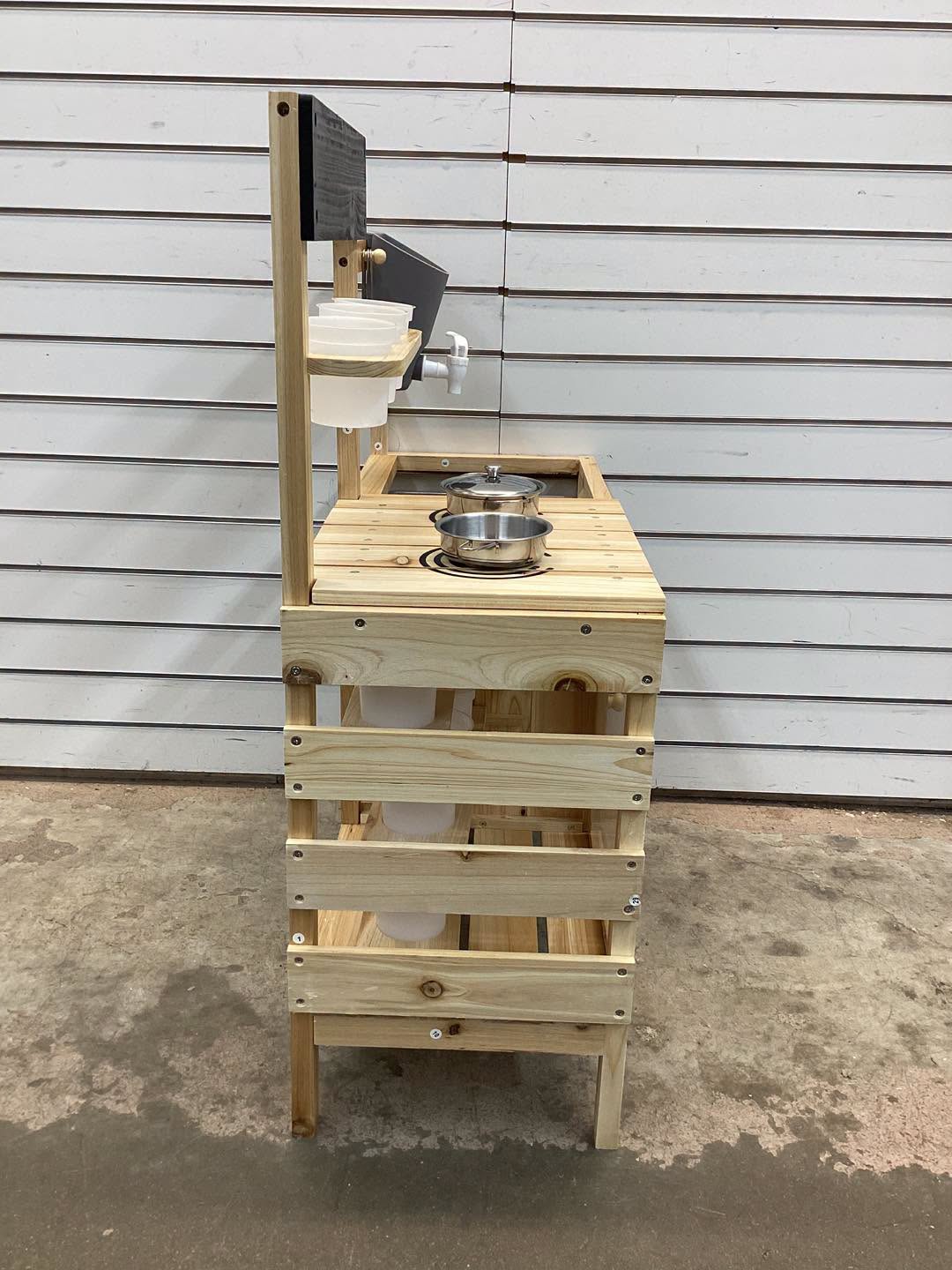 Mud Kitchen Playset with Sink and Plants Observation Room