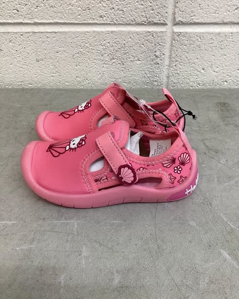 Hello Kitty Toddler Girls Water Shoe size 7/8