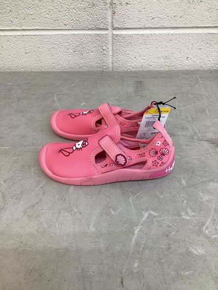 Hello Kitty Toddler Girls Water Shoe Size 11/12