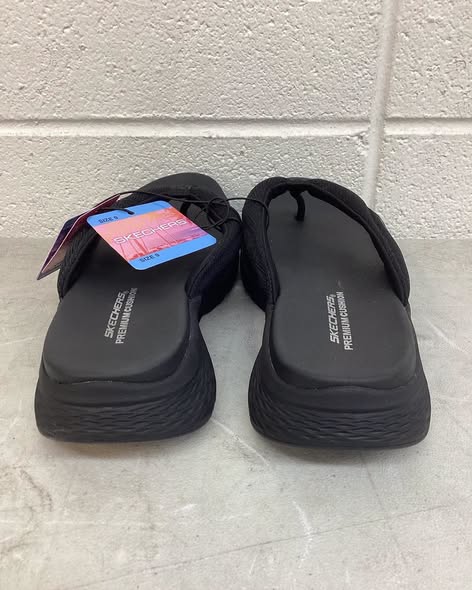 Skechers Women's Flip-Flop. Size 9