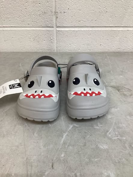 Member's Mark Toddler Boys Clog Shark Size 12