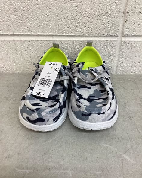 Eddie Bauer Boys Canvas Loafer size 1