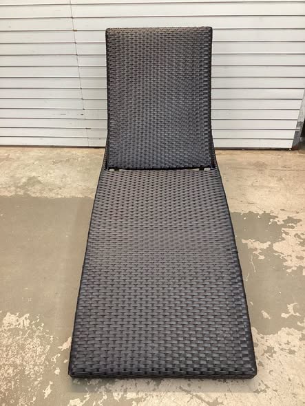 Member's Mark Padded Wicker Chaise Lounger, Single