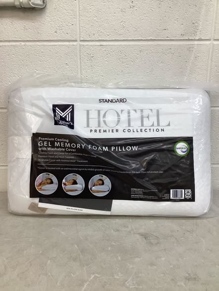 Member’s Mark Hotel Premier Collection Cooling Gel Memory Foam Pillow
