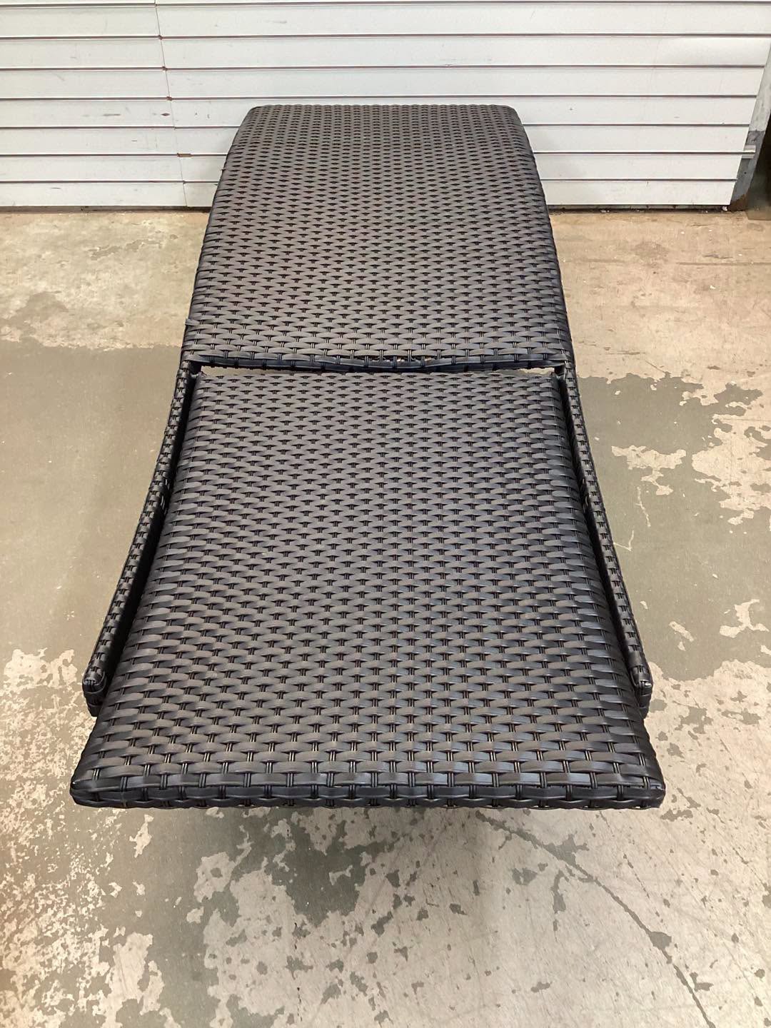 Member's Mark Padded Wicker Chaise Lounger, Single