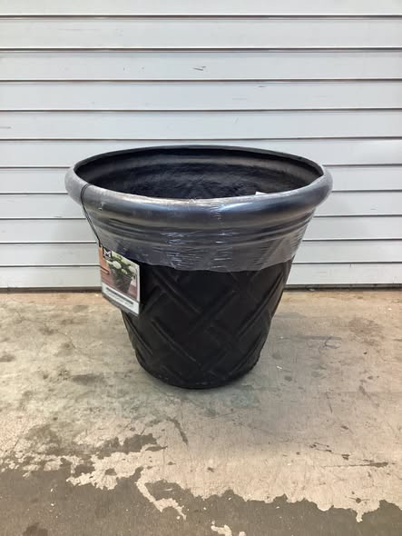Member's Mark 22" Garden Pot