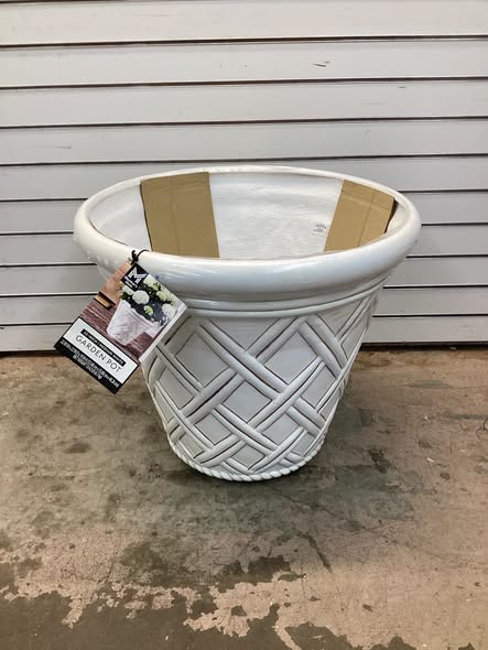Member's Mark 22" Garden Pot