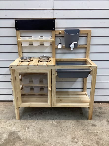 Mud Kitchen Playset with Sink and Plants Observation Room