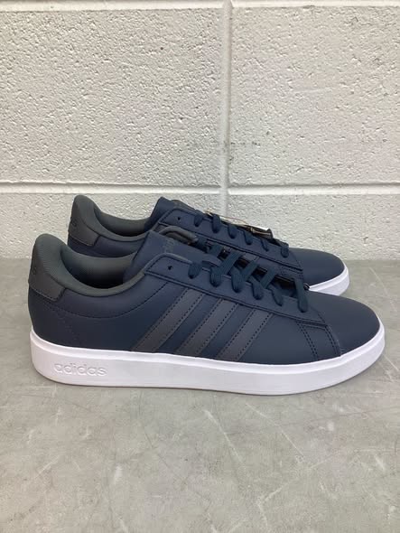 Adidas Men's Grand Court 2.0 Shoe Size 9