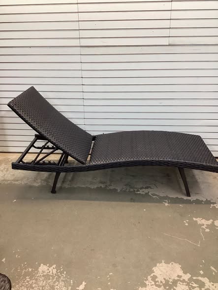 Member's Mark Padded Wicker Chaise Lounger, Single