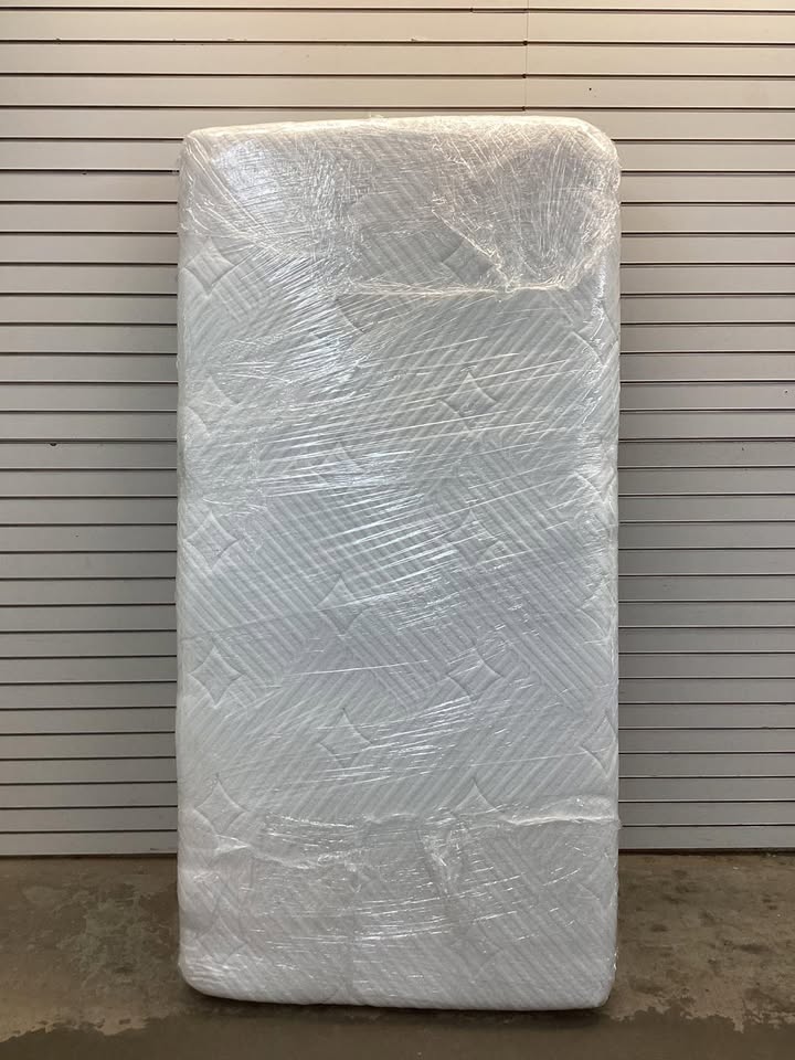 Member's Mark Hotel Premier Memory Foam Firm Mattress, Size Twin XL