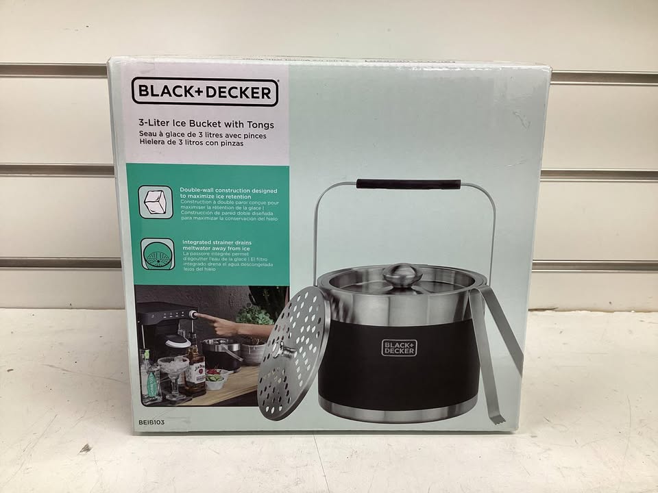 Black + Decker 3-Liter Ice Bucket With Tongs