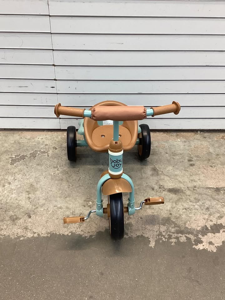 Toddler Tricycle Kids Trike with Adjustable Seat and Storage Basket Aged 3-5 Years Old