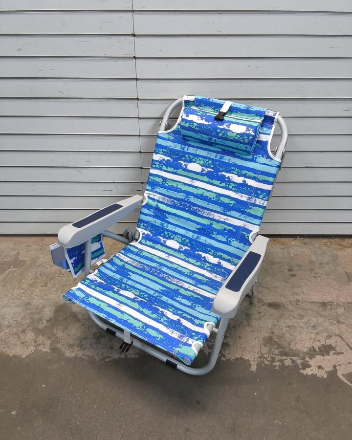 Costway Foldable Backpack Beach Chair with Cup Holder and Storage Pockets for Outdoor