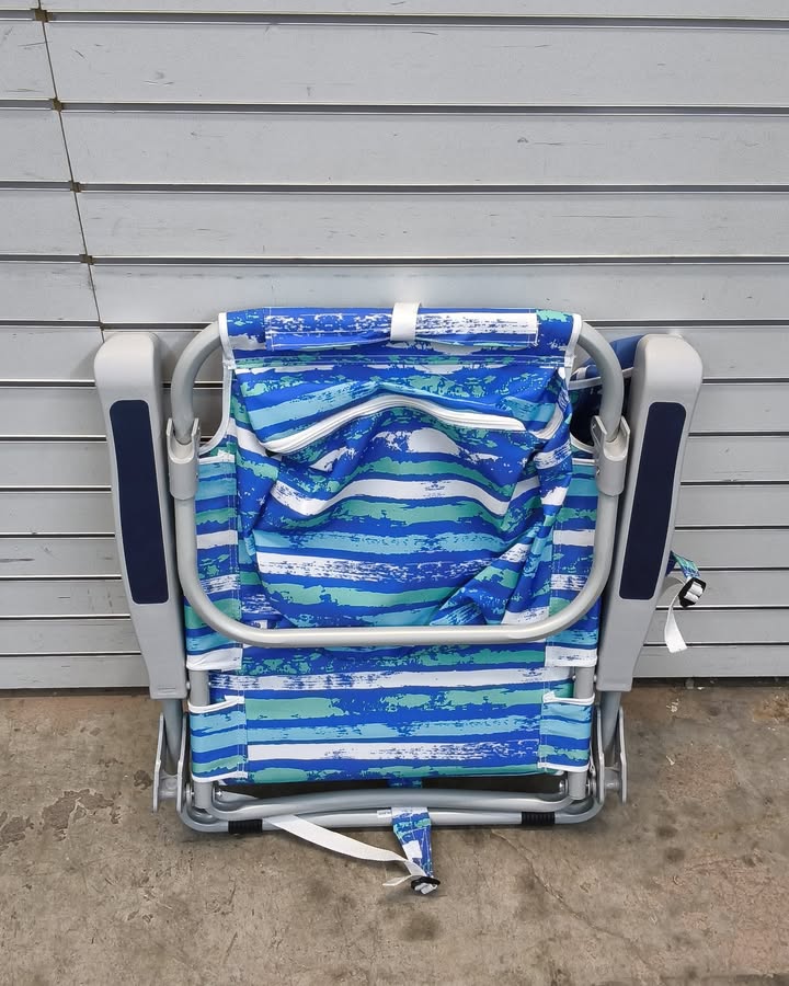 Costway Foldable Backpack Beach Chair with Cup Holder and Storage Pockets for Outdoor