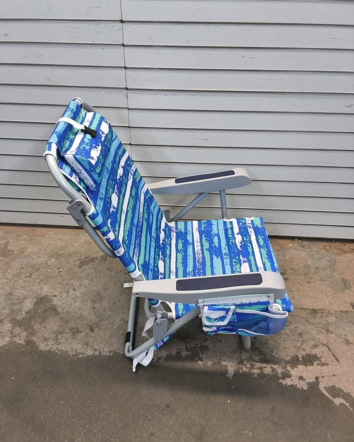 Costway Foldable Backpack Beach Chair with Cup Holder and Storage Pockets for Outdoor