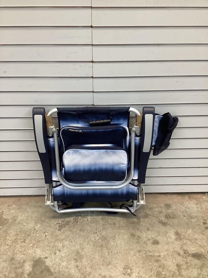Member’s Mark Reclining Beach Chair