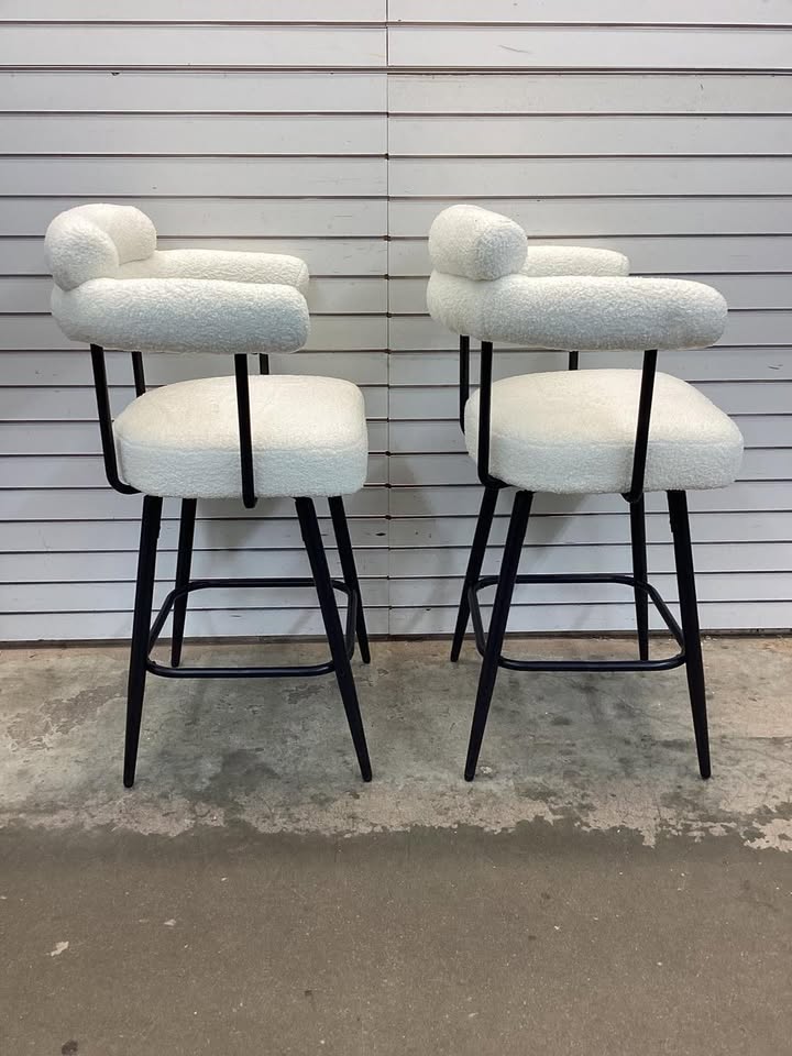 Costway 27 inches Swivel Bar Stool Set of 2 with Curved Back and Arms and Metal Legs