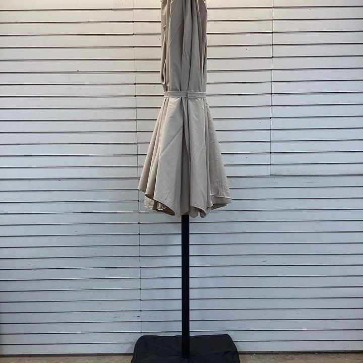 15.5FT Extra-Large Patio Umbrella with Base 12 arms