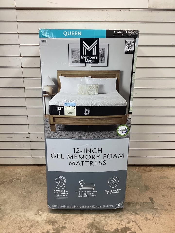 Member's Mark Hotel Premier Memory Foam Mattress, Queen Size, Medium Feel