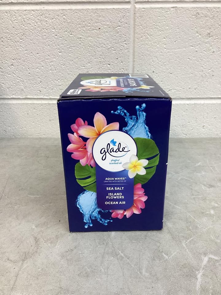 Glade PlugIns Scented Oil, Aqua Waves Scent, 1 Warmer + 9 Refills
