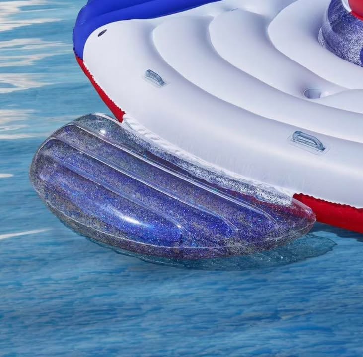 Member's Mark Inflatable Oversized Cowboy Hat Lake Island