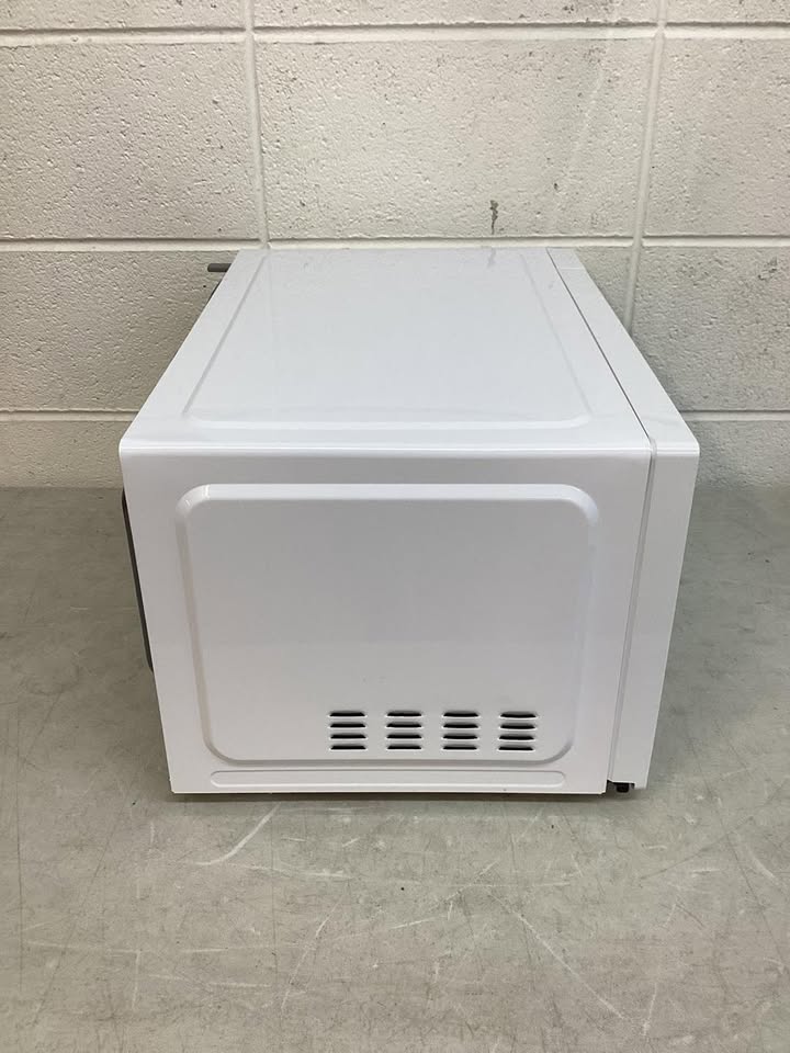 Sharp 1.1 Cu. Ft. 1000W Countertop Microwave Oven With Sensor Cooking