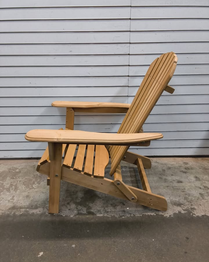 Folding Wooden Adirondack Chair, Accent Furniture w/ Natural Woodgrain