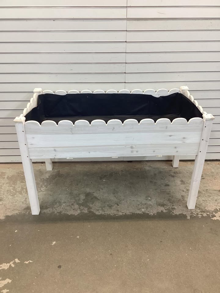 Raised Garden Bed, Scalloped Elevated Wooden Planter Box - 48x24x30in