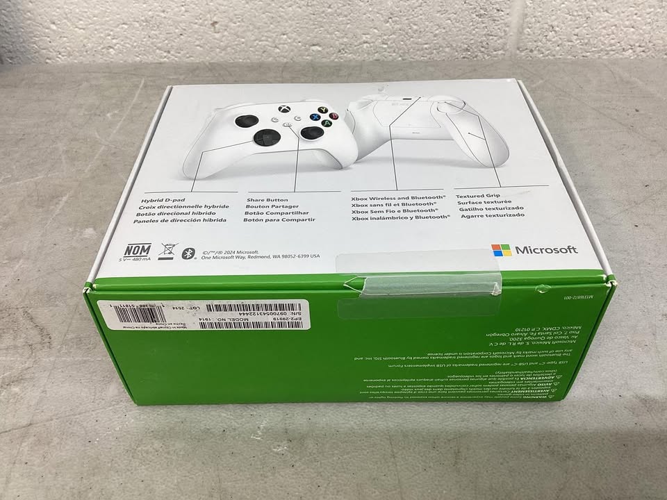 Xbox Wireless Controller – Robot White