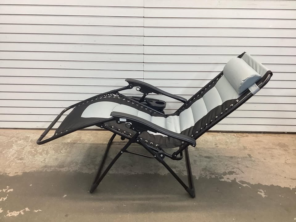 Oversized Padded Zero Gravity Chair, Folding Recliner w/ Headrest, Side Tray