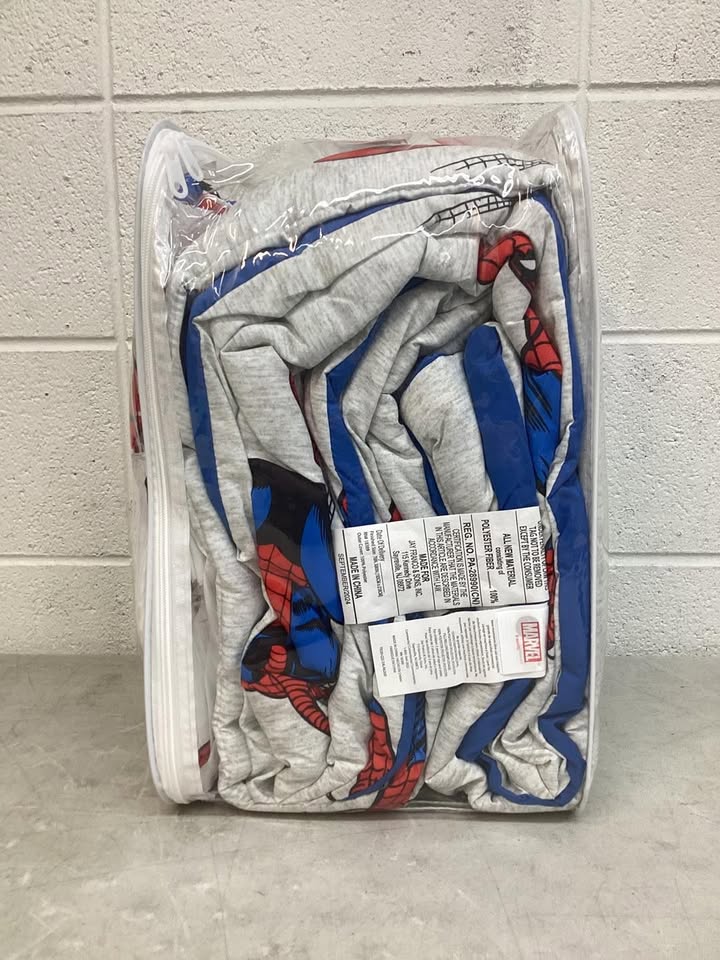 Spiderman Kids Bed-in-a-Bag, Full Size, 7 Piece Set