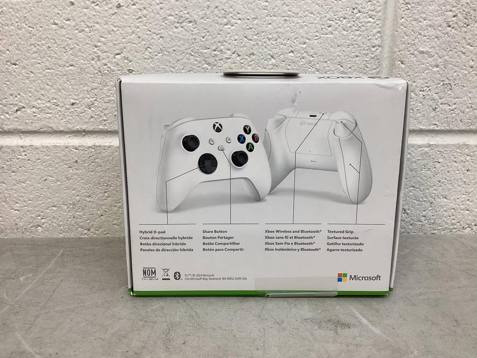 Xbox Wireless Controller – Robot White
