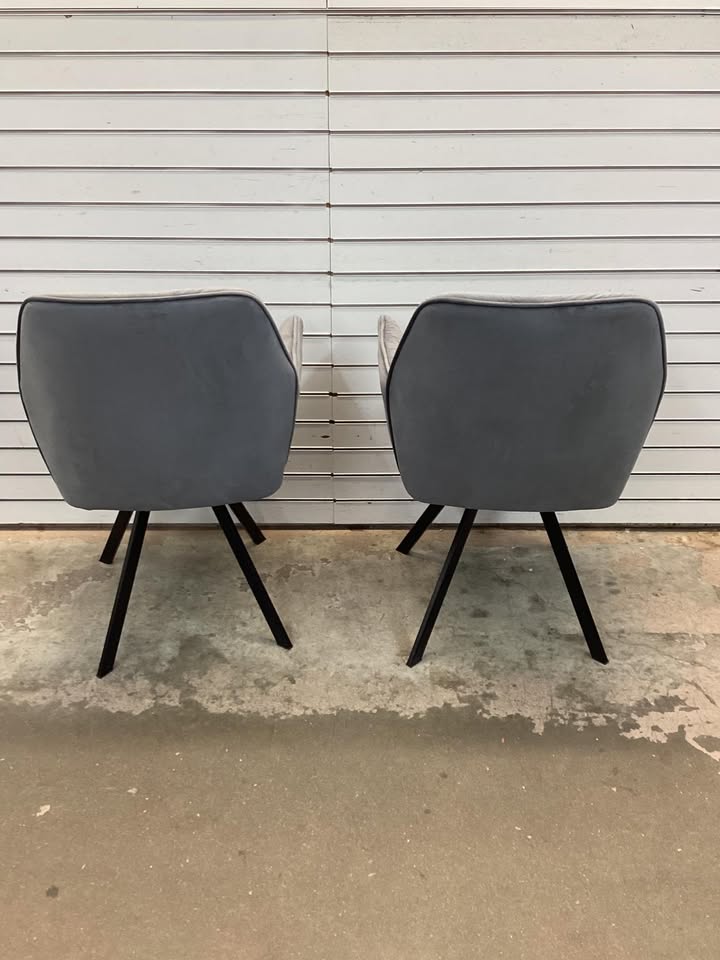 2 Pieces Modern Velvet Swivel Accent Arm Chairs with Metal Legs