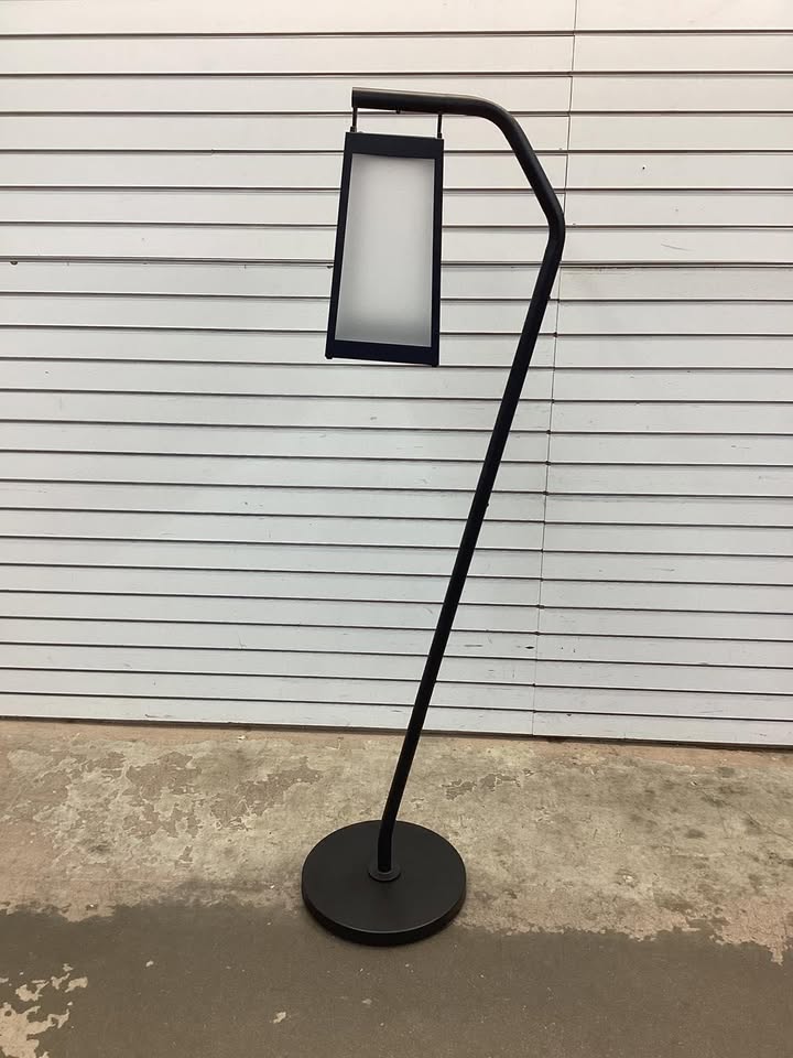 Member's Mark Vista Standing Solar & USB Floor Lamp
