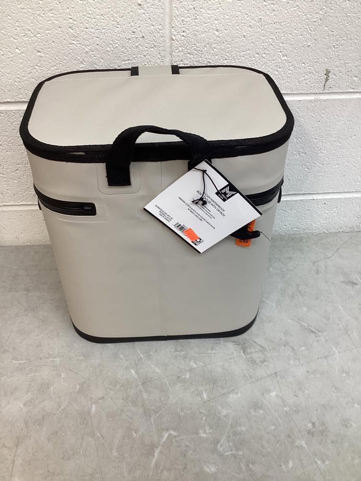 Member's Mark 16 Can Waterproof Box Cooler