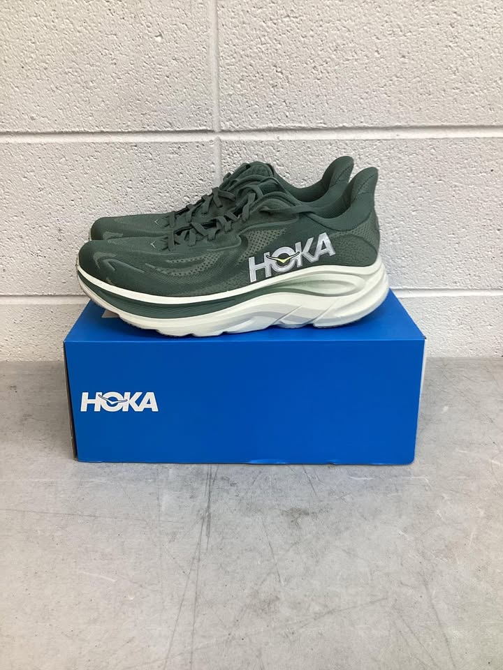 Hoka Men's Clifton 10 Sneakers, Size 11