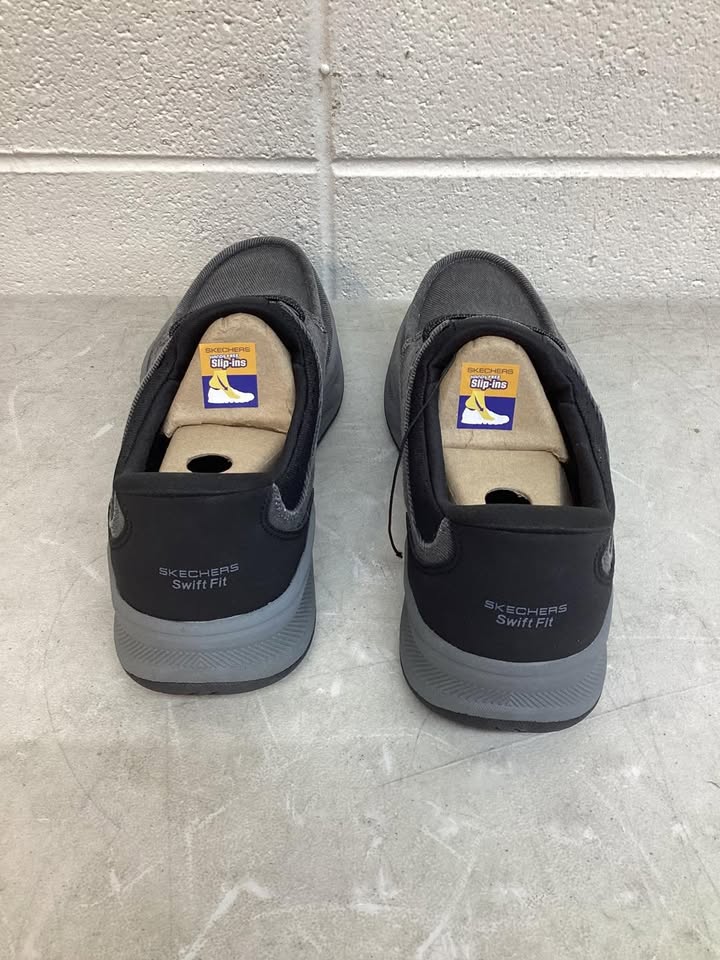 Skechers Men's Hands Free Swift Fit Canvas Sneaker Size 10