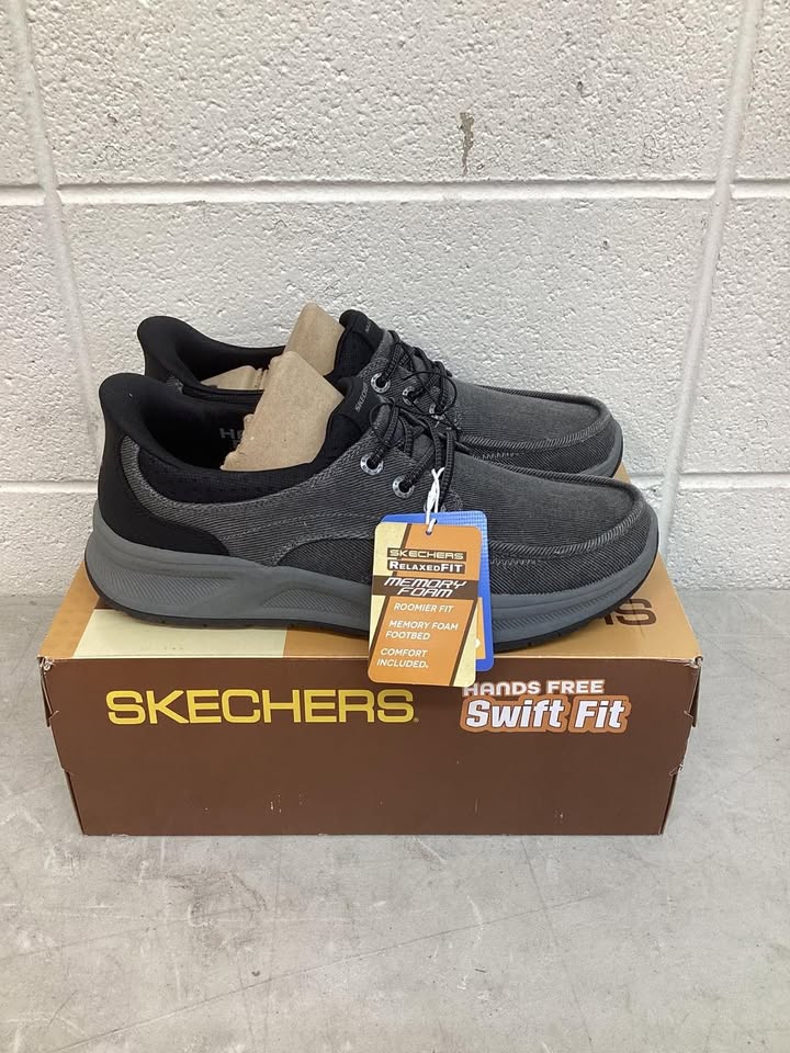 Skechers Men's Hands Free Swift Fit Canvas Sneaker
