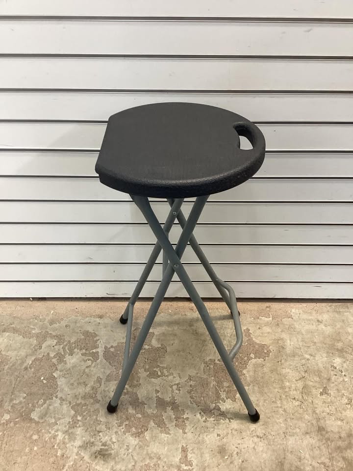 28 in. Black Backless Metal Sturdy Frame Portable Folding Bar Stools