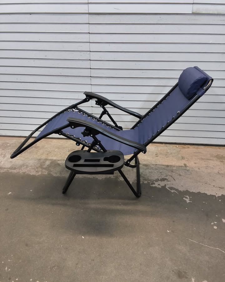 Folding Zero Gravity Recliner Patio Lounge Chair w/ Side Tray