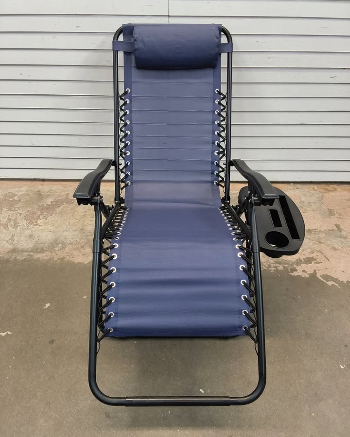 Folding Zero Gravity Recliner Patio Lounge Chair w/ Side Tray