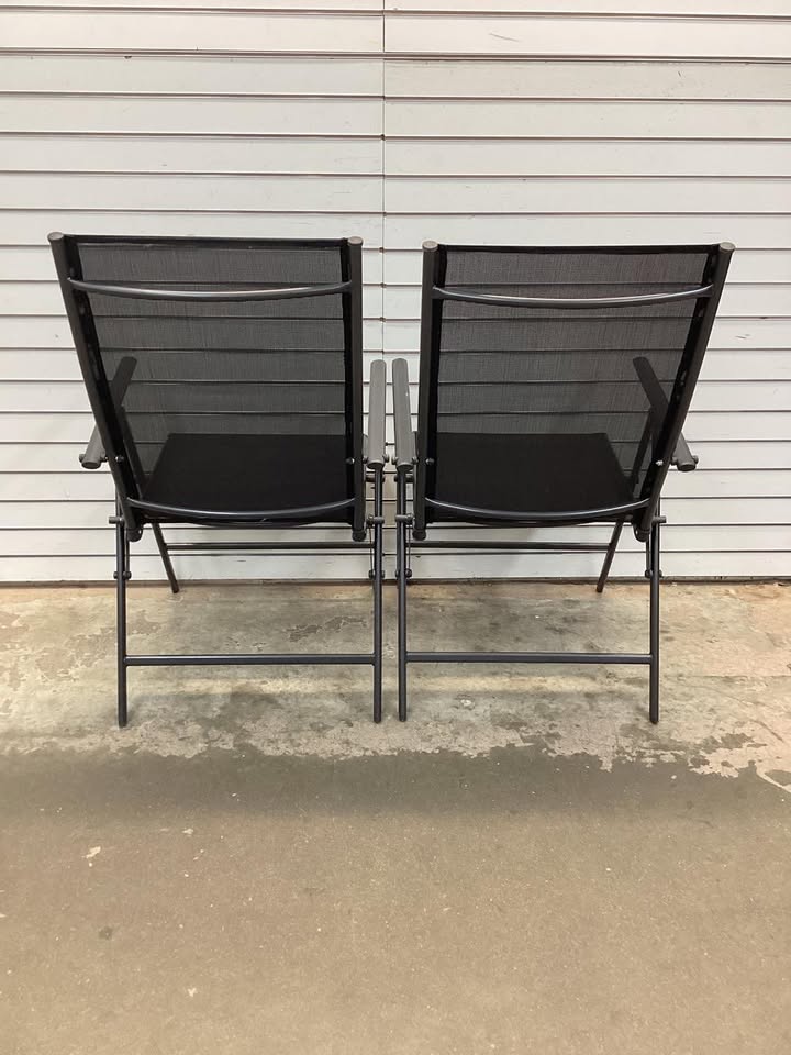 2 Pieces Patio Folding Chairs with Armrests for Deck Garden
